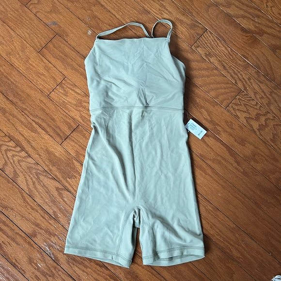 NWT women’s old navy active power lite jumpsuit bodysuit shorts size XS - Picture 1 of 5